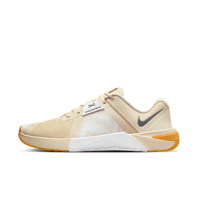 M+NIKE+METCON+10.png